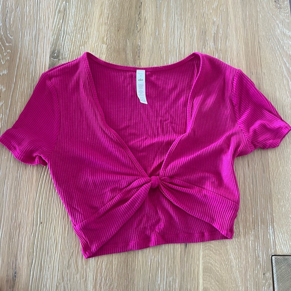 ALO Yoga Pink Crop Tie Front Blouse